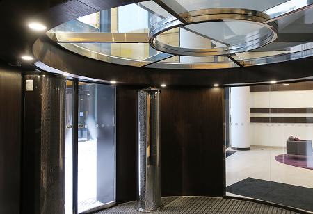 Электрическая тепловая завеса ТЕПЛОМАШ 600 Колонна Бриллиант КЭВ-12П6047E нерж.